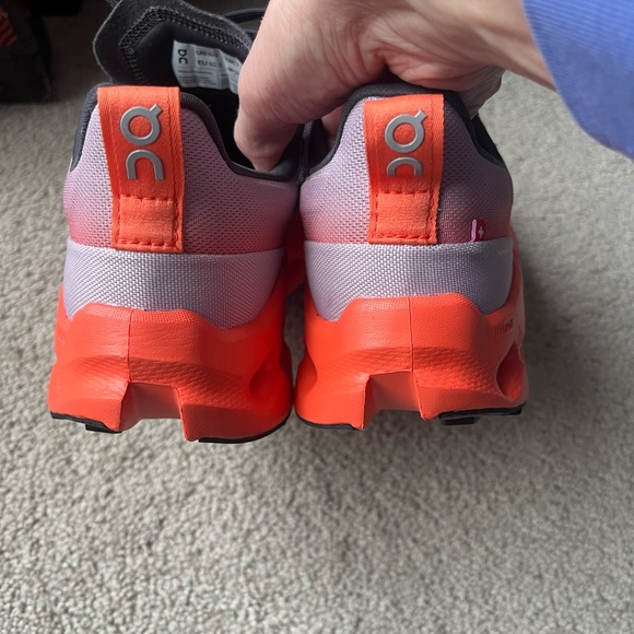 NWT On Cloud surfer trainers with laces - Picture 7 of 12